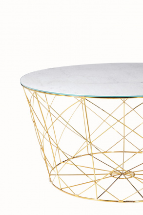 SalesFever Couchtisch mit Metallkorb Ø 80 cm, Foliert in Marmoroptik Weiß, Gestell goldfarben