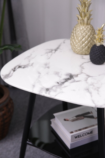 Möbilia Couchtisch 55x55 cm aus Platte Glas in Marmoroptik, Gestell pulverbeschichtetes Metall , in der Farbe Platte weiß, Ablageboden schwarz lackiert, Beine schwarz 28020010