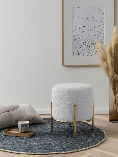 SalesFever Polsterhocker Ø35 cm Bouclé Stoff Weiß, mit Design-Gestell aus goldfarbenem Metall
