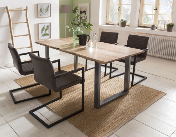 SalesFever Esszimmerstuhl 2er Set dunkelbraun Kunstleder-Optik, 100% Polyurethan, schwarz lackiertes Gestell